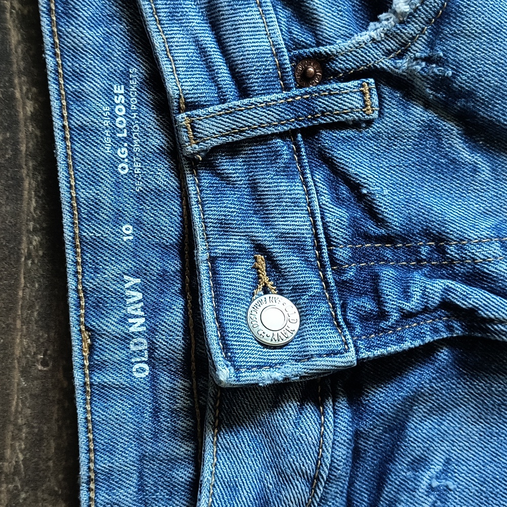 Old Navy High Rise O.G. Loose Straight Leg Distressed Light Wash Jeans Sz 10 Wom - Picture 2 of 14